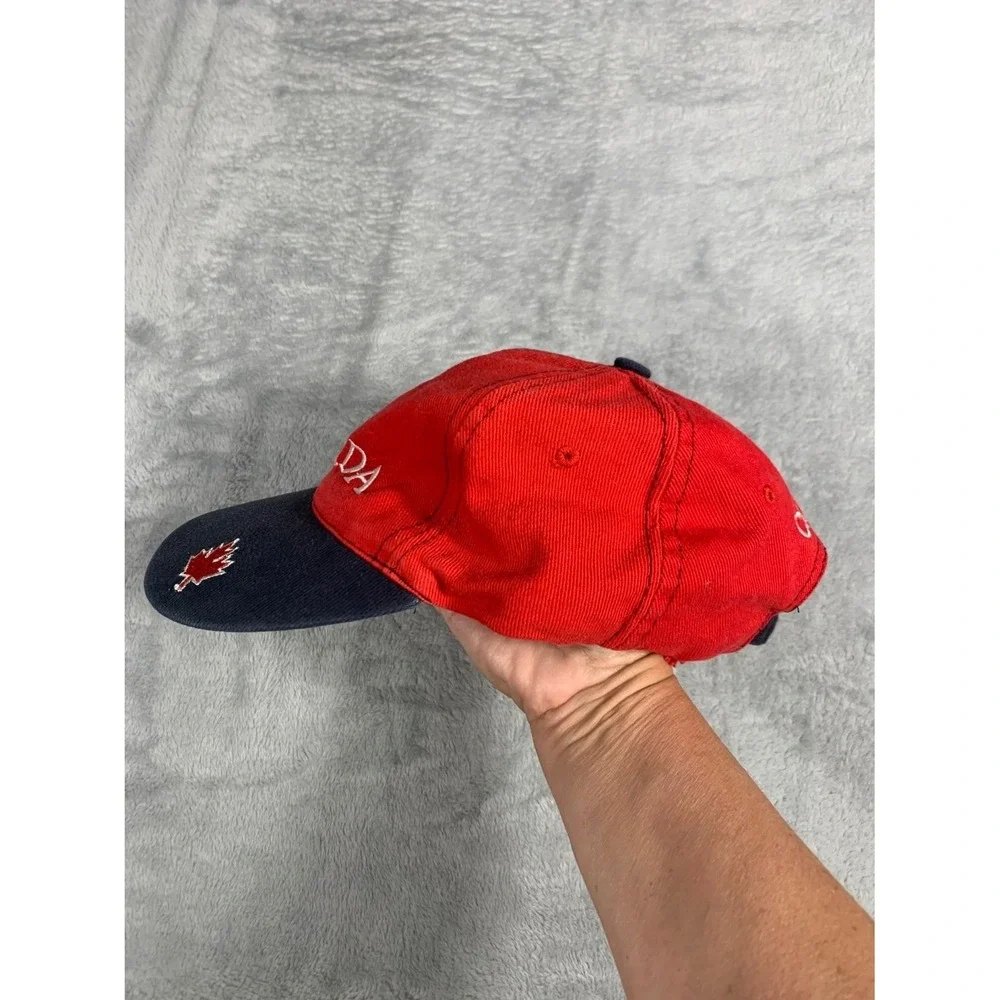 Souvenir Du Canada Flame Maple Leaf Mens OS Multicolor Hat Embroidered Graphic